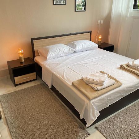 Almond Apartment Солун Екстериор снимка
